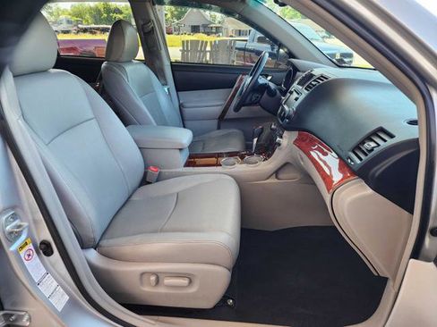 Used 2013 Toyota Highlander Limited AWD/4WD image 21