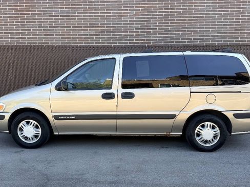 Used 2003 Chevrolet Venture LS w/ Convenience Package FWD image 4