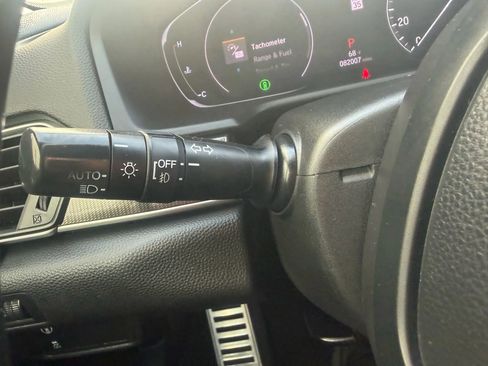 Used 2018 Honda Accord Sport image 16