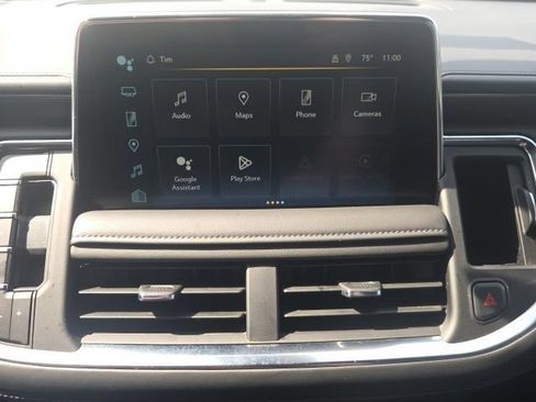 Used 2024 Chevrolet Tahoe Z71 w/ Luxury Package AWD/4WD image 31