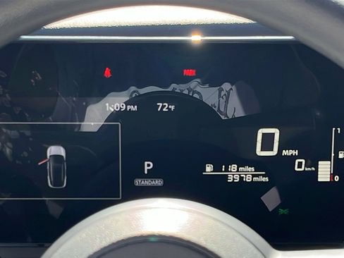 Used 2025 Nissan Kicks SV image 14