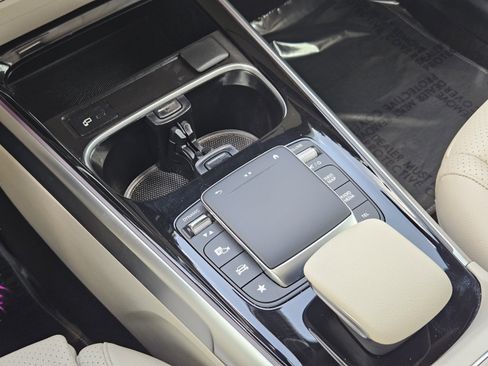 Certified 2022 Mercedes-Benz GLB 250 image 12