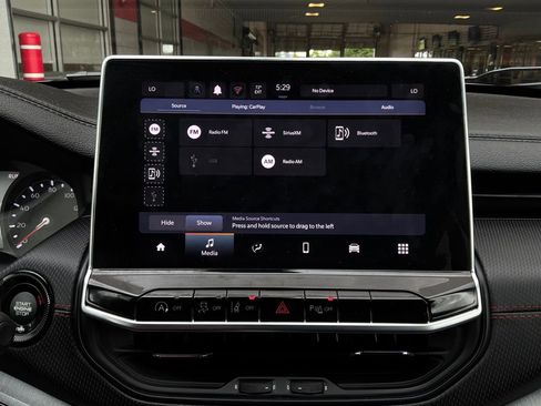 Used 2025 Jeep Compass Trailhawk image 31