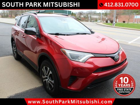 Used 2017 Toyota RAV4 LE image 5