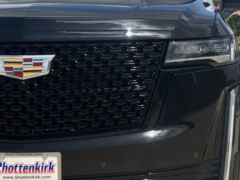 Used 2021 Cadillac Escalade Premium Luxury w/ Performance Package RWD image 8