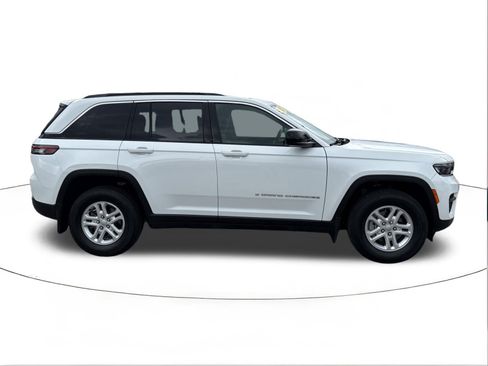 Used 2025 Jeep Grand Cherokee Laredo w/ MOPAR Finishing Package RWD image 2