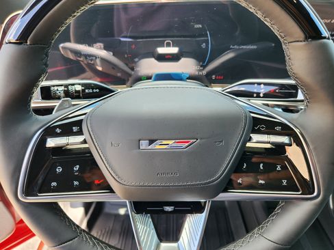 New 2026 Cadillac Lyriq V w/ Exterior Carbon Fiber Package AWD/4WD image 29