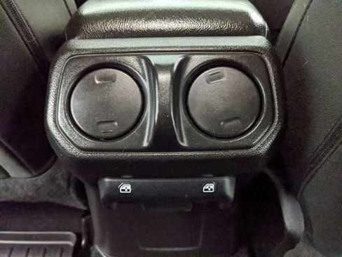 Used 2020 Jeep Gladiator Sport w/ Quick Order Package 24S AWD/4WD image 17