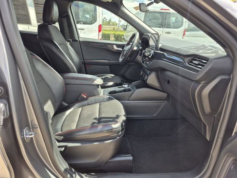 Certified 2024 Ford Escape ST-Line image 11