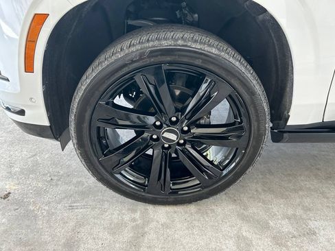 Used 2025 Cadillac Escalade Sport Platinum AWD/4WD image 16