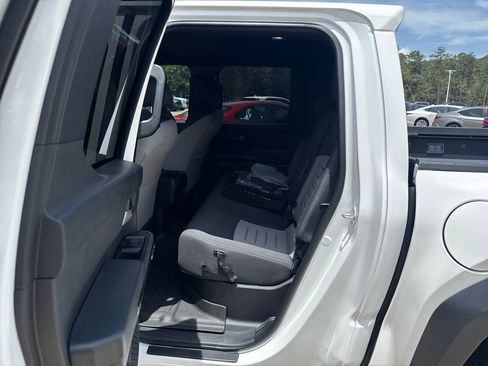 Certified 2024 Toyota Tacoma TRD Off-Road AWD/4WD image 16
