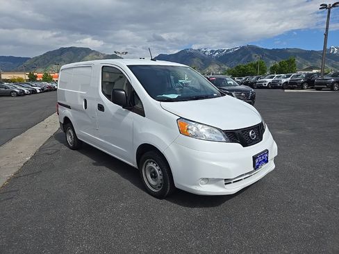 Used 2021 Nissan NV200 S w/ Back Door Glass Package FWD image 3
