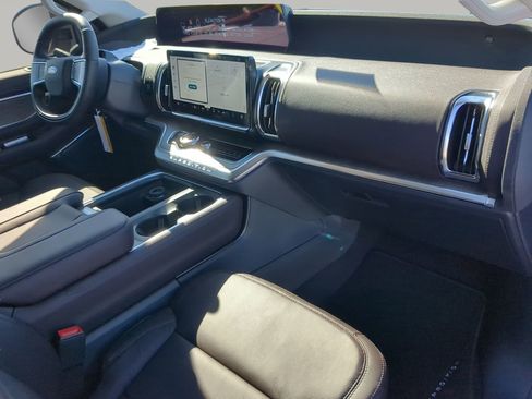 New 2025 Ford Expedition Max Platinum w/ Platinum Ultimate Package image 44