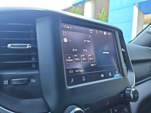 Used 2022 RAM 1500 Big Horn AWD/4WD image 29
