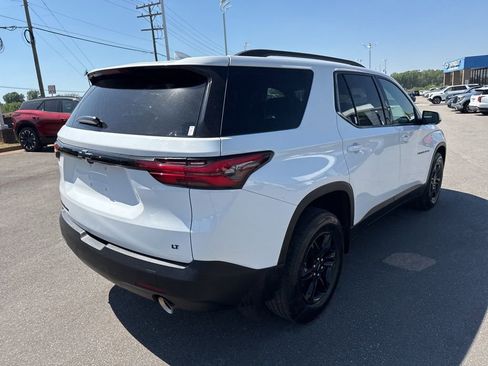 Used 2023 Chevrolet Traverse LT w/ Midnight/Sport Edition image 5