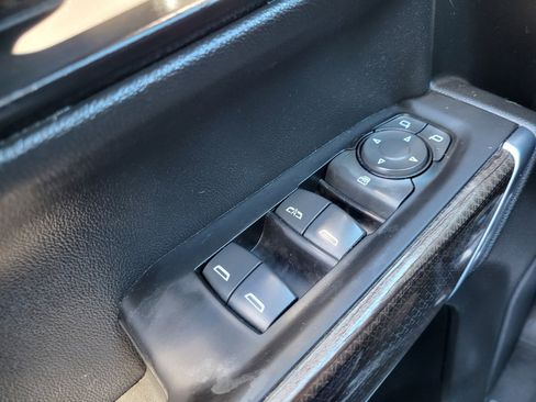 Used 2020 Chevrolet Silverado 1500 LT w/ All-Star Edition image 13