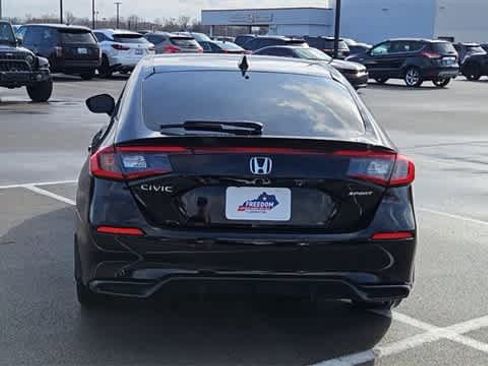 Used 2023 Honda Civic Sport image 7