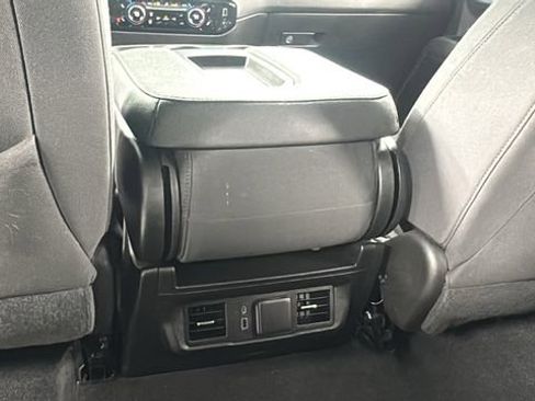 Used 2022 Chevrolet Silverado 1500 LT AWD/4WD image 33
