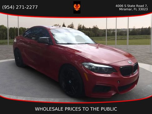 Used 2020 BMW 230i Coupe w/ M Sport Package RWD image 3