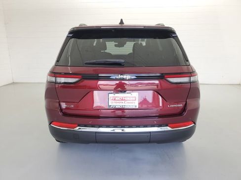 Used 2023 Jeep Grand Cherokee Laredo image 6