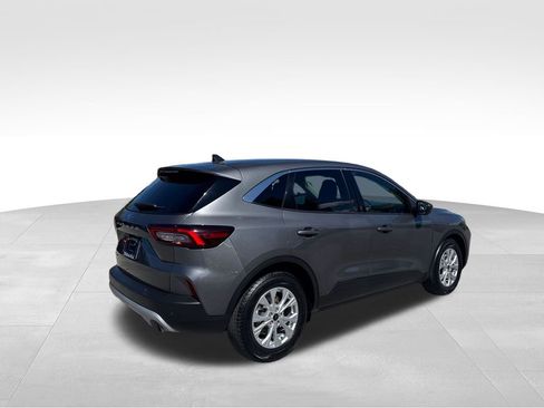 Used 2023 Ford Escape Active w/ Tech Pack #1 FWD image 6