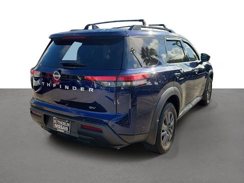 Certified 2024 Nissan Pathfinder SV FWD image 3