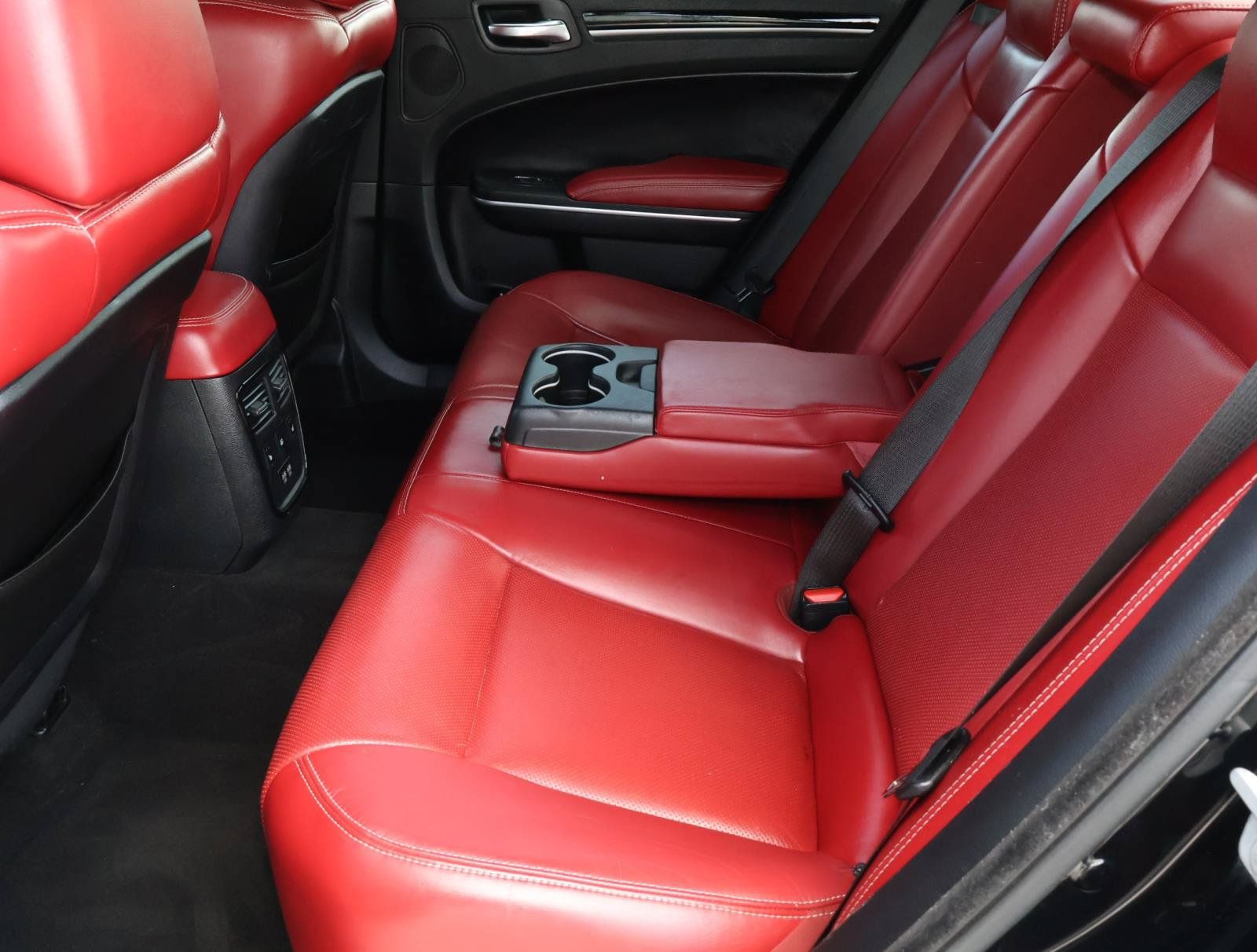 Used 2021 Chrysler 300 S w/ S Model Appearance Package RWD image 20
