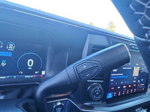 Used 2025 Ford F250 Lariat w/ Lariat Ultimate Package image 19