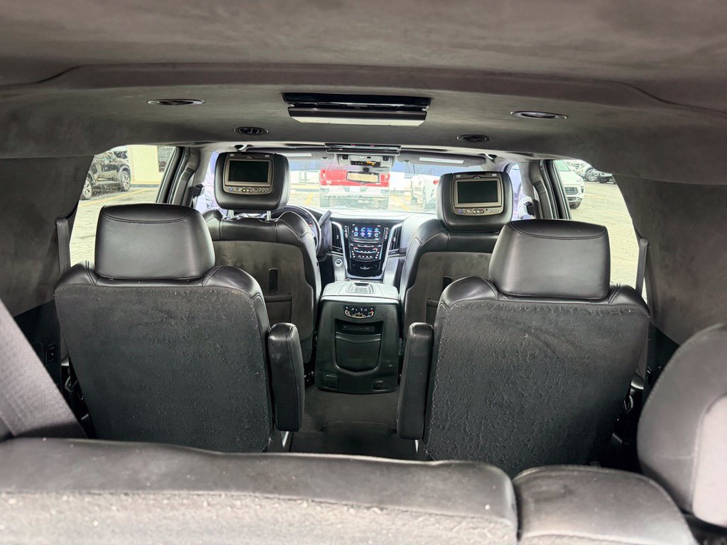 Used 2018 Cadillac Escalade ESV Platinum AWD/4WD image 18