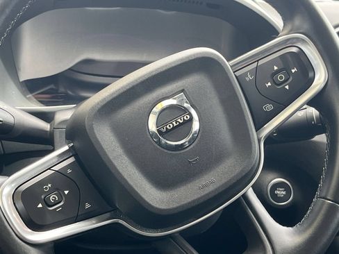 Used 2024 Volvo XC40 B5 Core AWD/4WD image 31