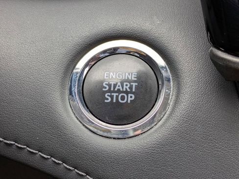 Used 2023 Toyota Highlander LE image 29