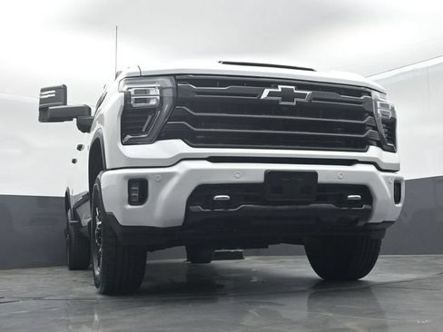 Used 2024 Chevrolet Silverado 3500 High Country w/ High Country Premium Package AWD/4WD image 48
