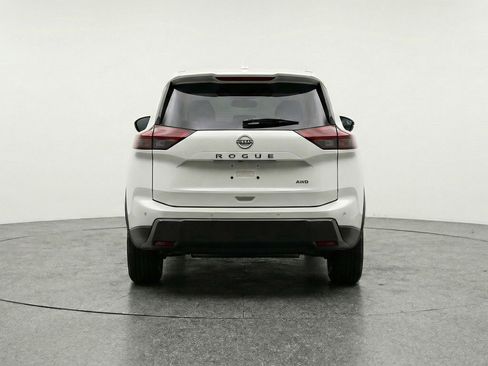Used 2025 Nissan Rogue SV AWD/4WD image 7