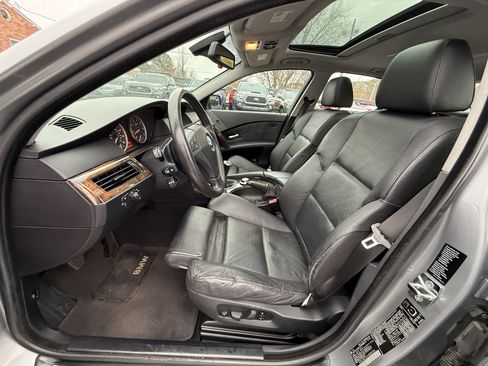 Used 2004 BMW 545i 545iA 4dr Sdn 6-Spd Auto image 13