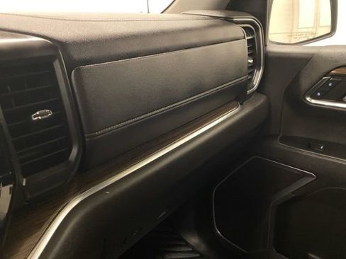 Used 2024 Chevrolet Silverado 1500 LT AWD/4WD image 18