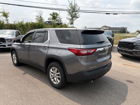 Used 2021 Chevrolet Traverse LS w/ LPO, Floor Liner Package FWD image 18