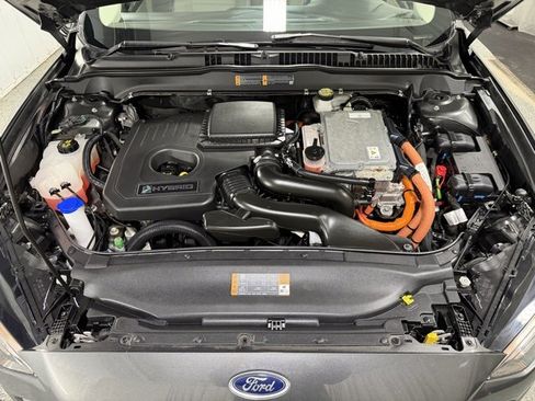 Used 2018 Ford Fusion S image 22