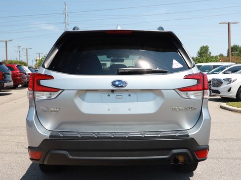 Used 2021 Subaru Forester Premium w/ Popular Package #1 AWD/4WD image 4