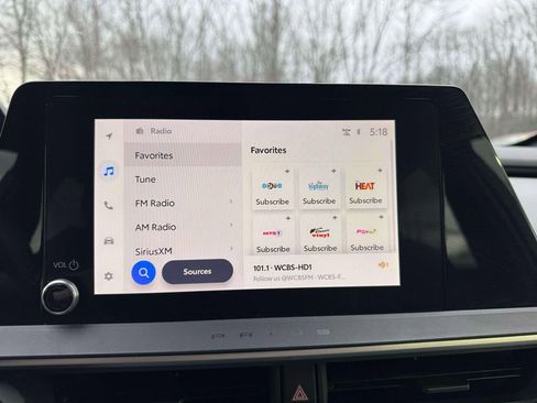 Used 2024 Toyota Prius LE image 25