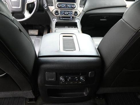 Used 2018 GMC Yukon Denali w/ Denali Ultimate Package image 21