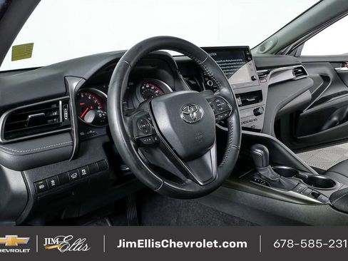 Used 2023 Toyota Camry XSE image 4