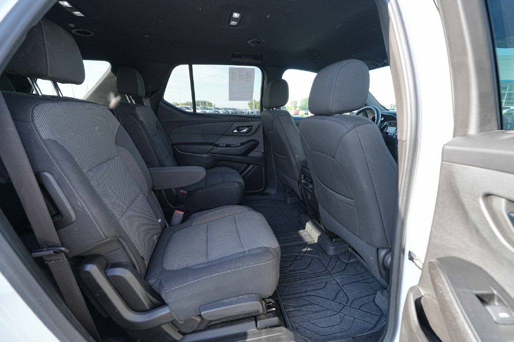 Used 2023 Chevrolet Traverse LT w/ LPO, Floor Liner Package AWD/4WD image 25