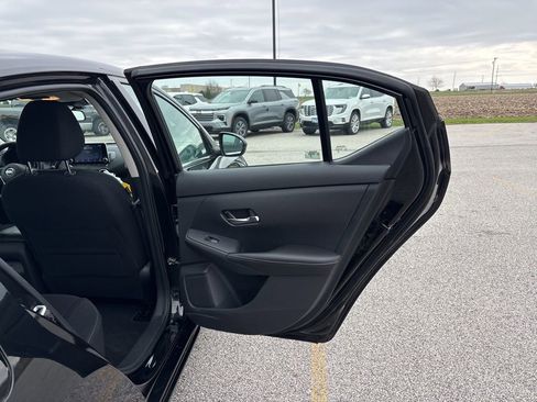 Used 2023 Nissan Sentra SV image 14