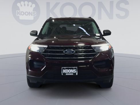 Used 2023 Ford Explorer XLT AWD/4WD image 4
