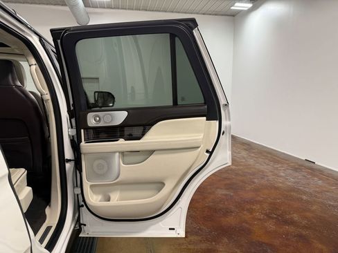 Used 2024 Lincoln Navigator Black Label AWD/4WD image 63