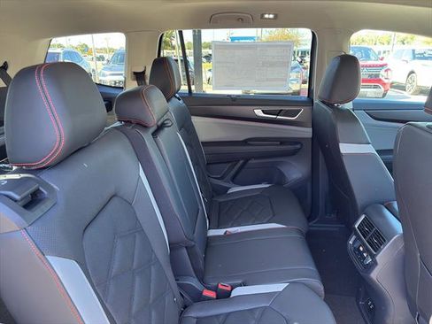 New 2026 Volkswagen Atlas Peak Edition AWD/4WD image 10