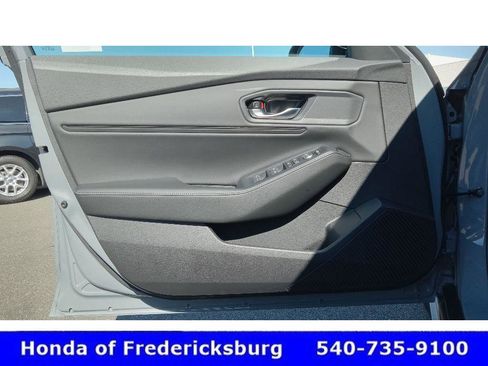 Used 2025 Honda Accord Sport image 30