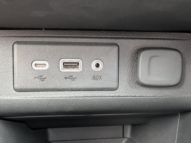 Certified 2023 Buick Encore GX Select FWD image 27