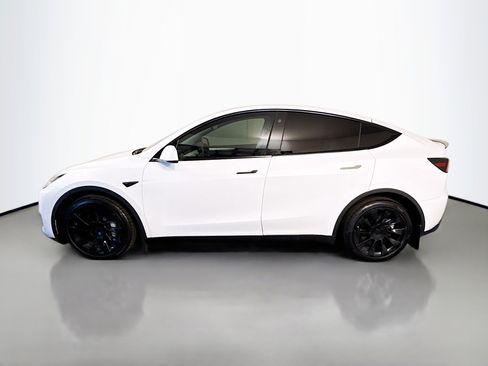 Used 2023 Tesla Model Y Long Range image 6