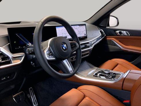 Used 2026 BMW X5 xDrive40i w/ M Sport Package AWD/4WD image 17